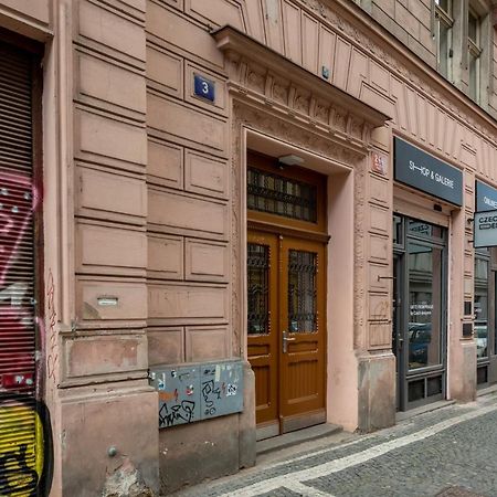 Spacious Apartments Near The River Prague Extérieur photo