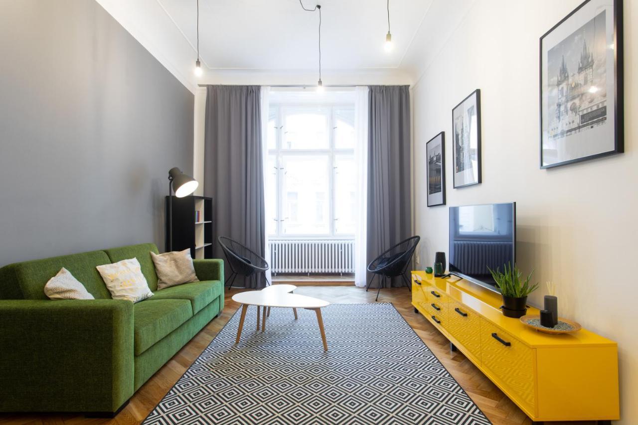 Spacious Apartments Near The River Prague Extérieur photo