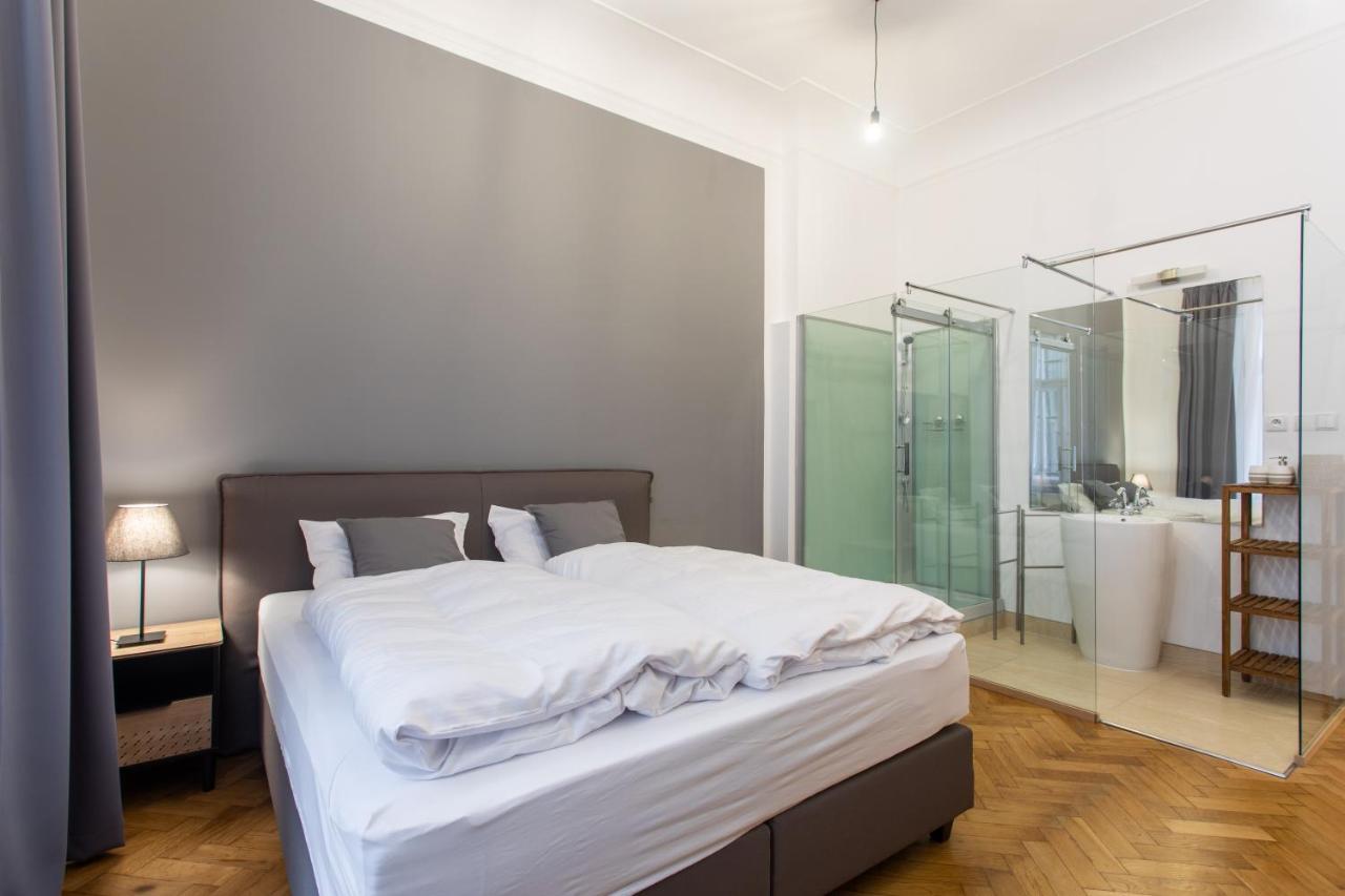 Spacious Apartments Near The River Prague Extérieur photo