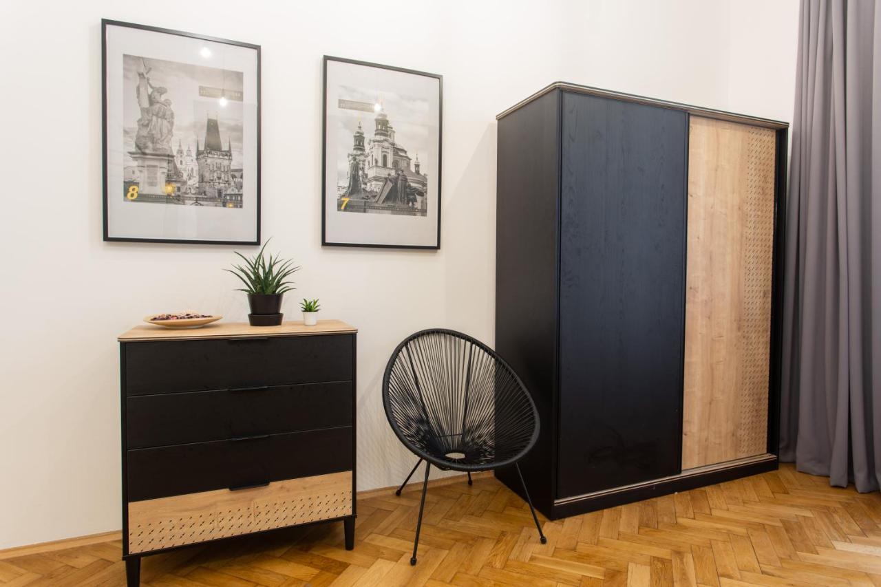 Spacious Apartments Near The River Prague Extérieur photo