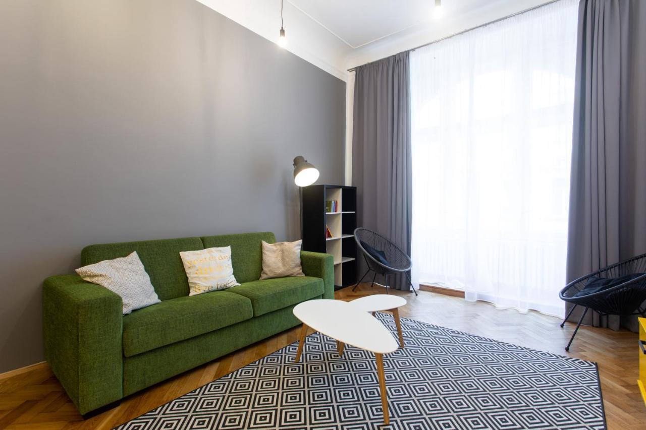 Spacious Apartments Near The River Prague Extérieur photo